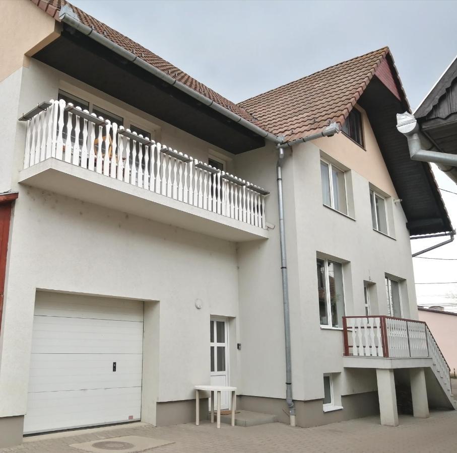 Lotus Apartman Apartment Odorheiu Secuiesc Exterior photo